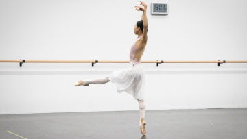 Queensland Ballet Dancers Return to Studio